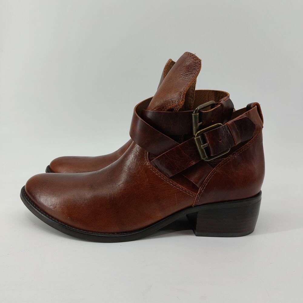 Matisse Raider Booties Made In Brazil US 10 M Leather Buckle
